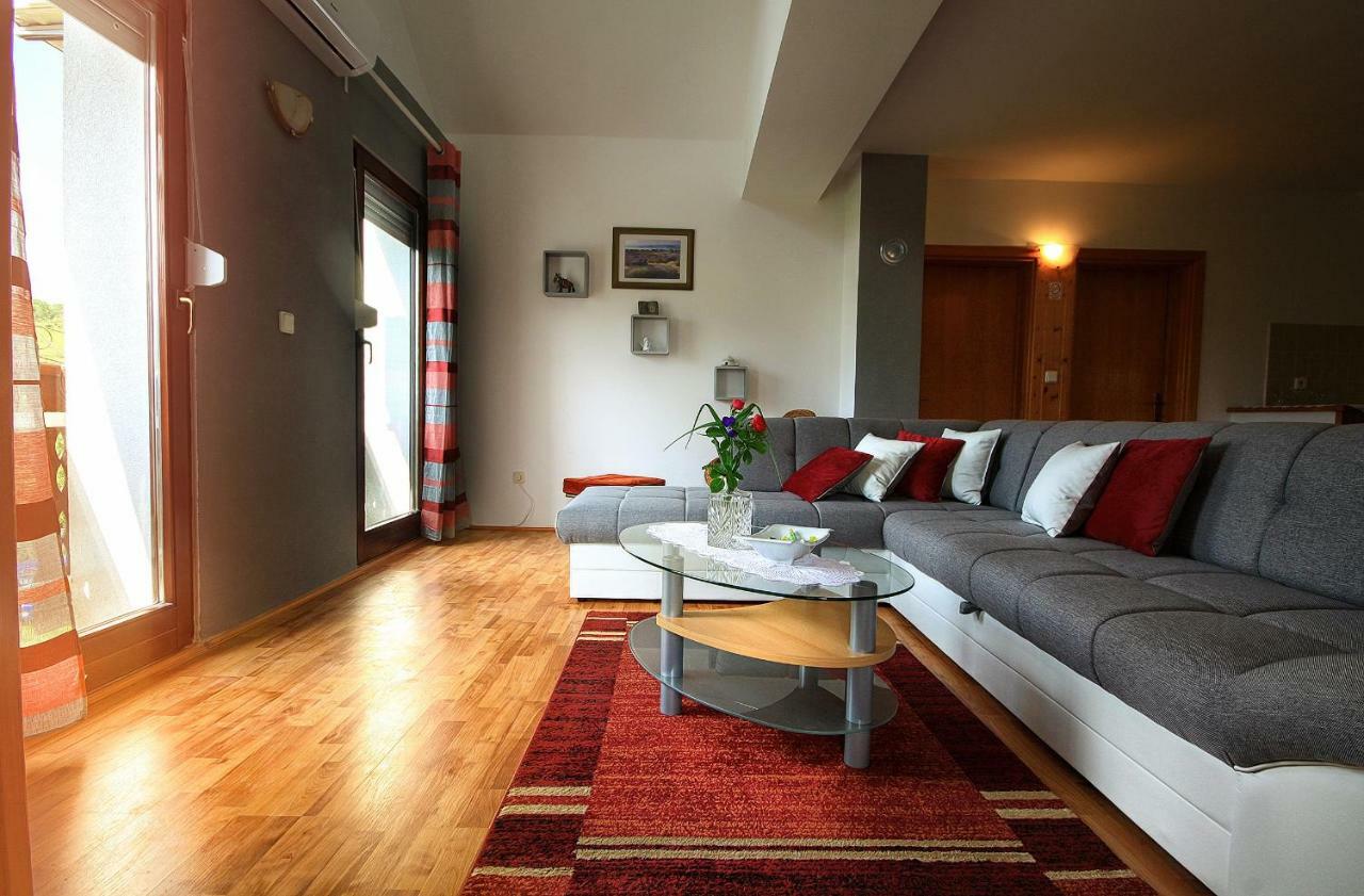 Apartment Medeni Rakovica Kültér fotó